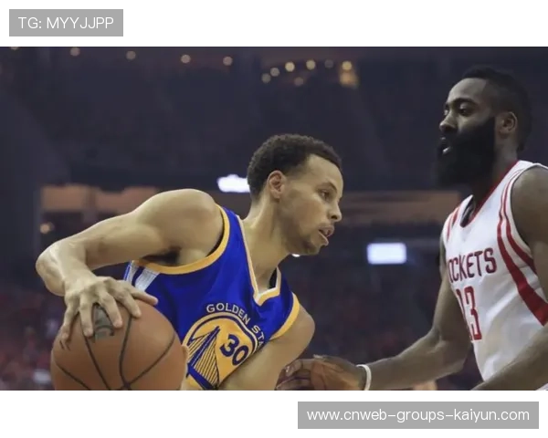 库里被对手包夹依然助攻得手，勇士持久压制